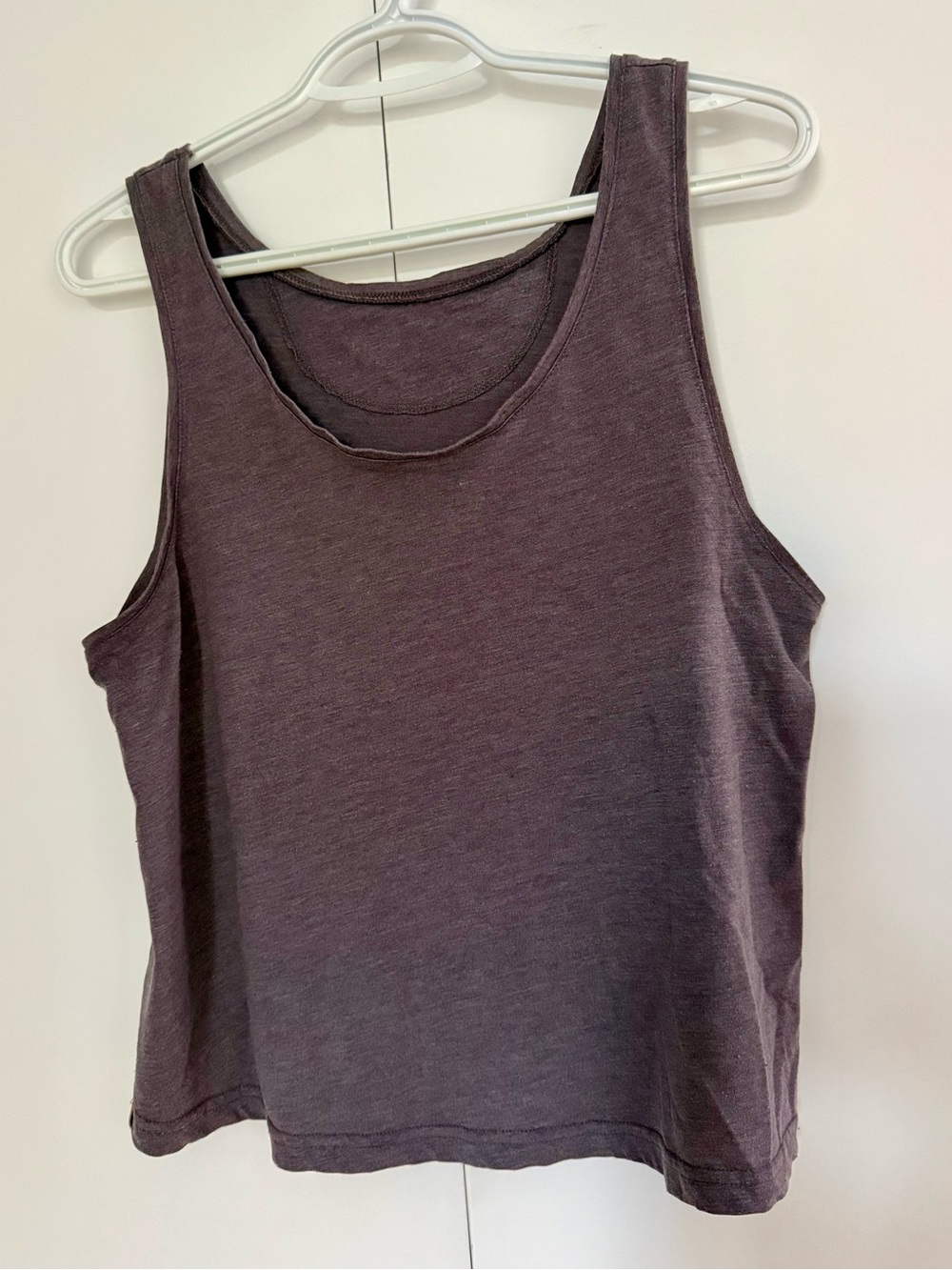 Cropped Scoop Neck Tank Top: tentree